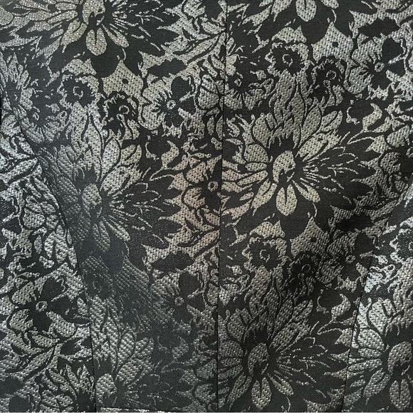 NWT Calvin Klein Gorgeous Black/Silver Floral Blazer, Size 6P - Picture 6 of 7